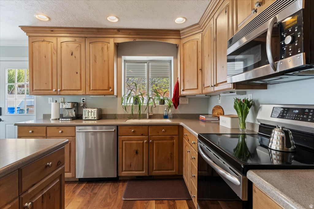 2015 S LAURELHURST DR Salt Lake City, UT 84108