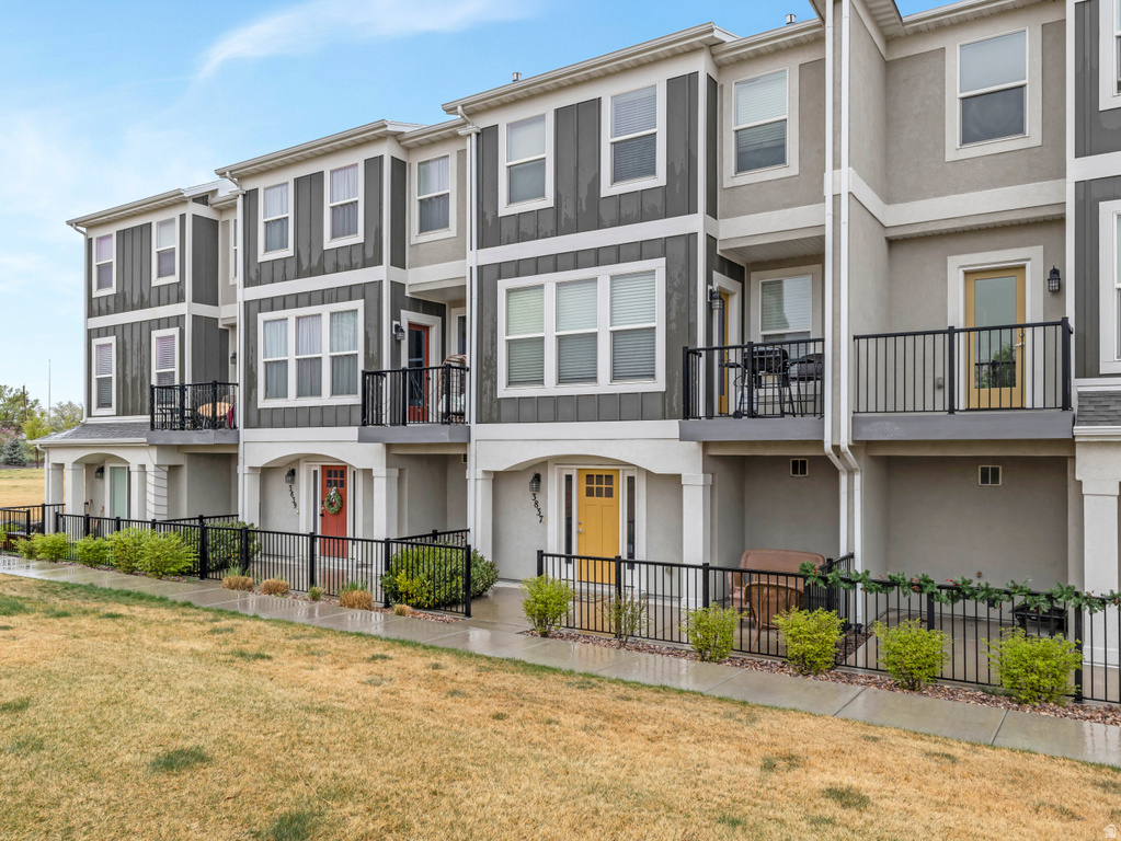 3837 W CARDENDEN LN Taylorsville, UT 84129