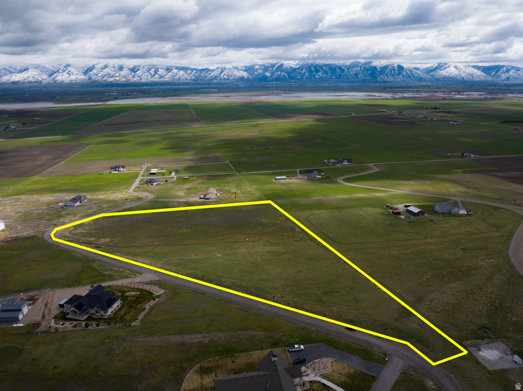 6950 W 2700 N Petersboro, UT 84325