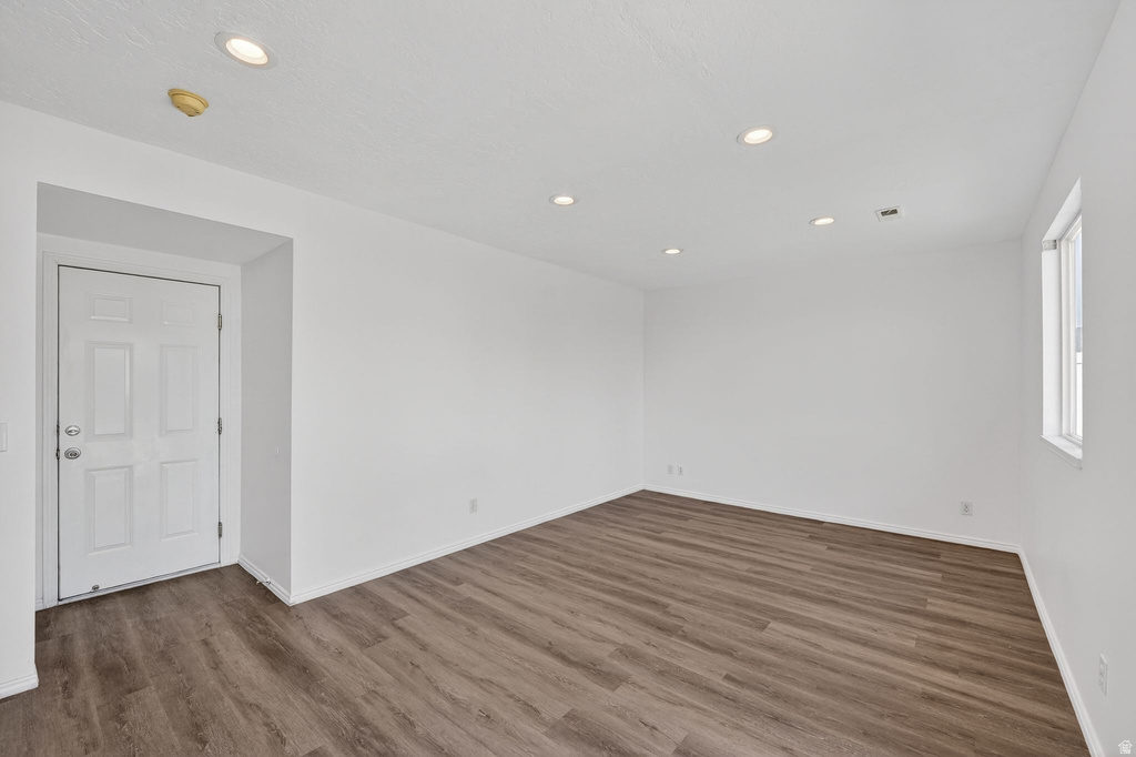 5893 S ALPINE CREST CIR Salt Lake City, UT 84118