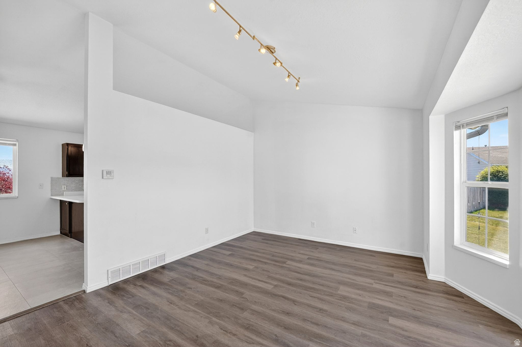 5893 S ALPINE CREST CIR Salt Lake City, UT 84118