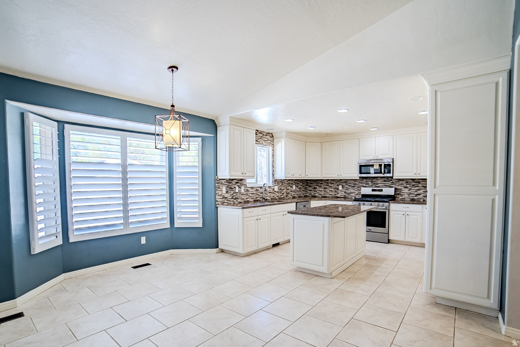 3026 S HIBLER DR Magna, UT 84044