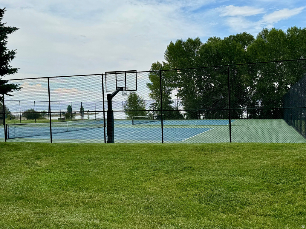 815 N HARBOR DR #201 Garden City, UT 84028