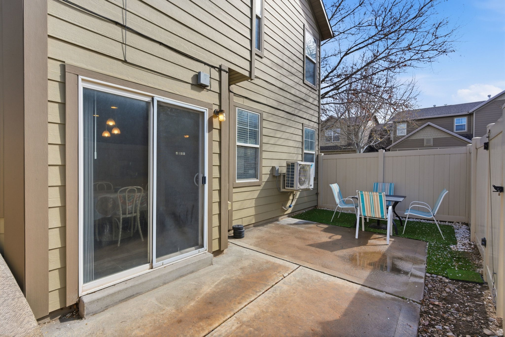 13534 S SKIPPERLING LN Riverton, UT 84096