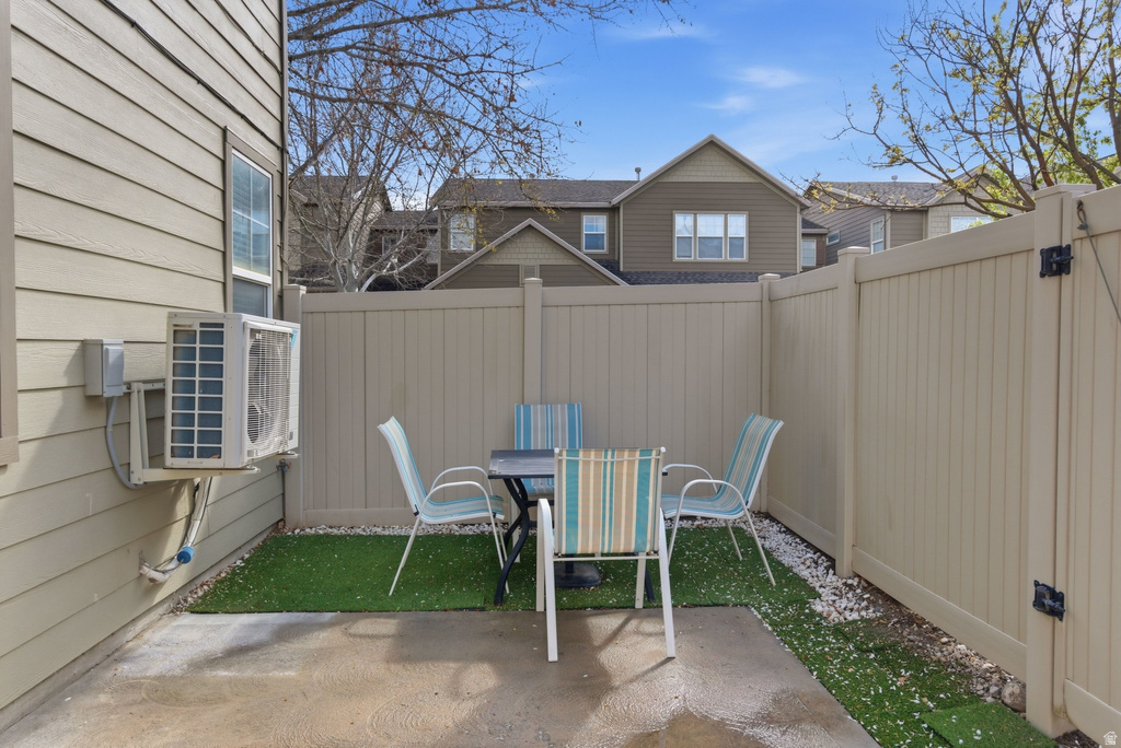 13534 S SKIPPERLING LN Riverton, UT 84096