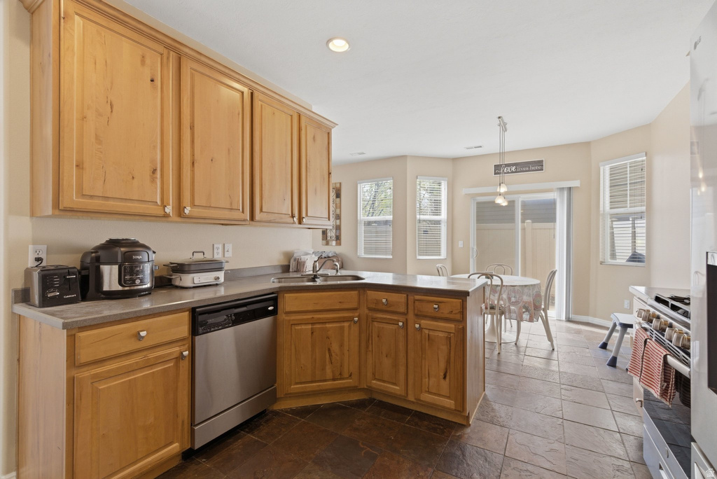 13534 S SKIPPERLING LN Riverton, UT 84096