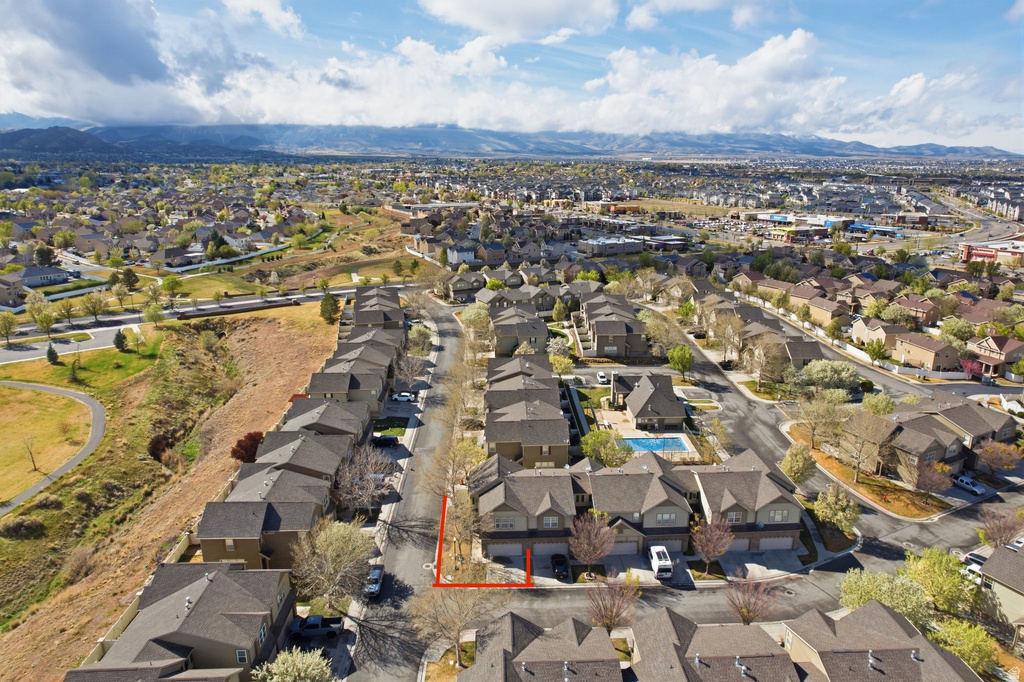 13534 S SKIPPERLING LN Riverton, UT 84096