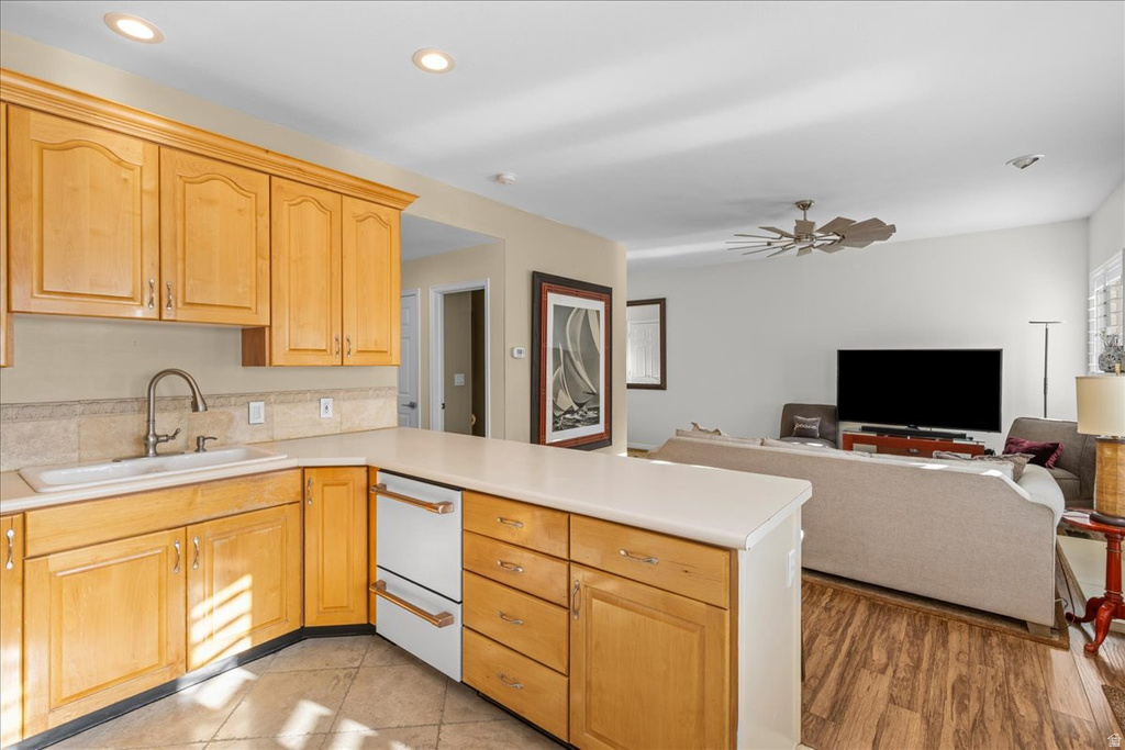 7824 S SEQUOIA TREE LN Sandy, UT 84094