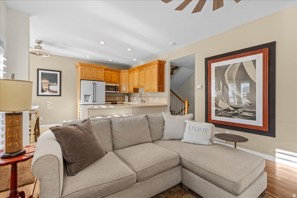 7824 S SEQUOIA TREE LN Sandy, UT 84094