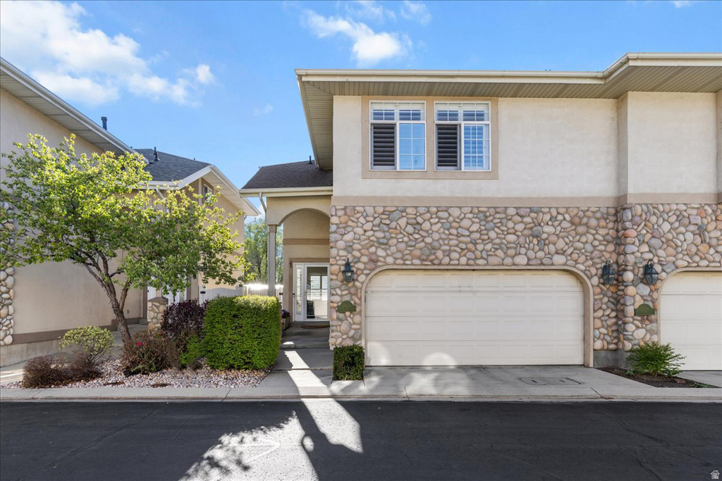 7824 S SEQUOIA TREE LN Sandy, UT 84094