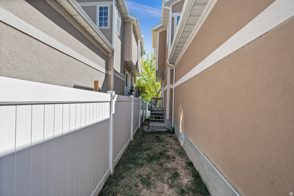 7626 S CALENDULA LN West Jordan, UT 84081