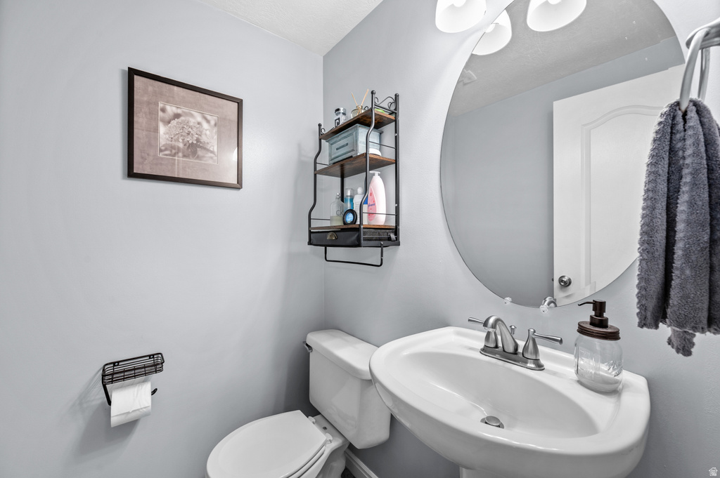 7626 S CALENDULA LN West Jordan, UT 84081