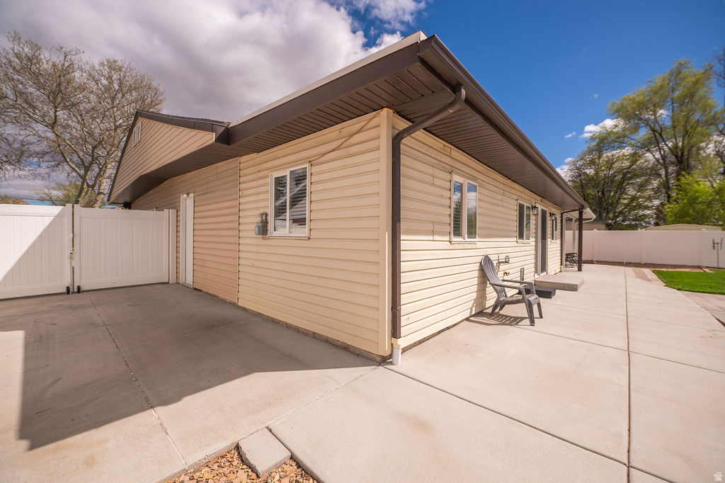 1473 N 200 W Sunset, UT 84015