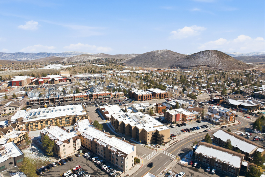 2000 PROSPECTOR AVE #102 Park City, UT 84060