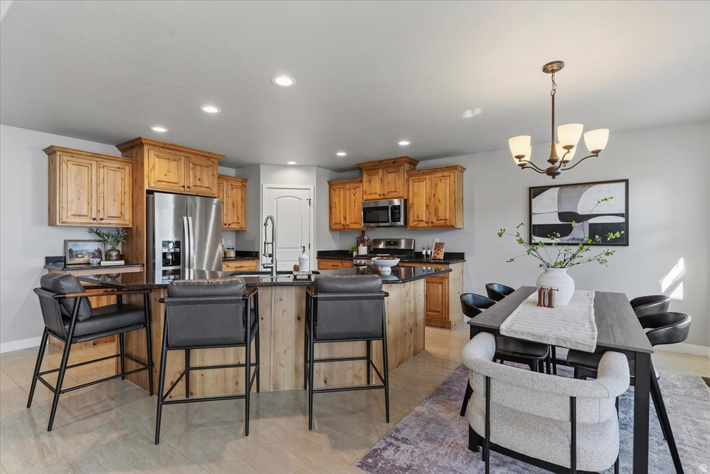 343 E 6725 S South Weber, UT 84405