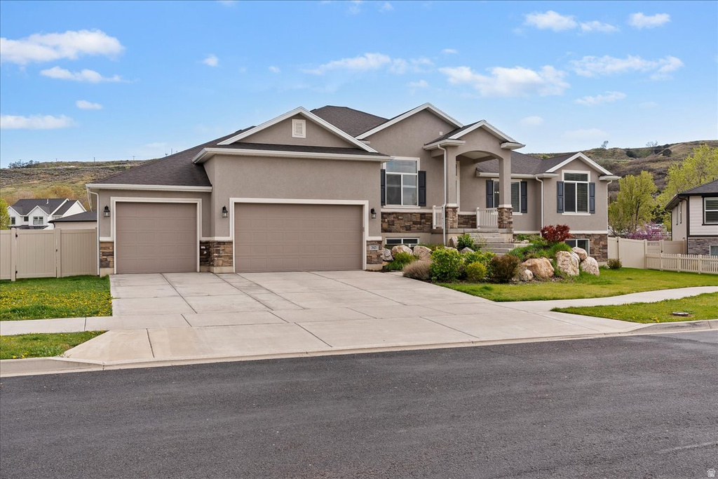 343 E 6725 S South Weber, UT 84405