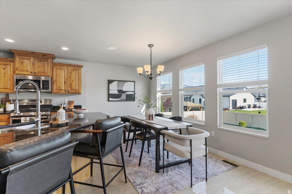 343 E 6725 S South Weber, UT 84405