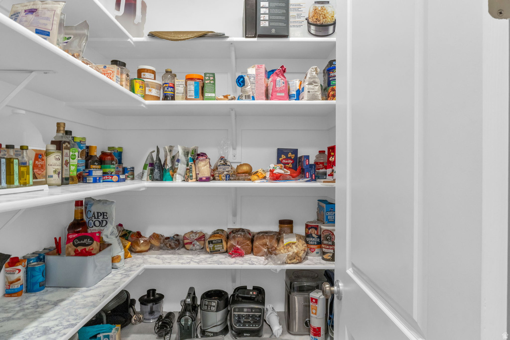 2454 W JACKSON ST Mapleton, UT 84664