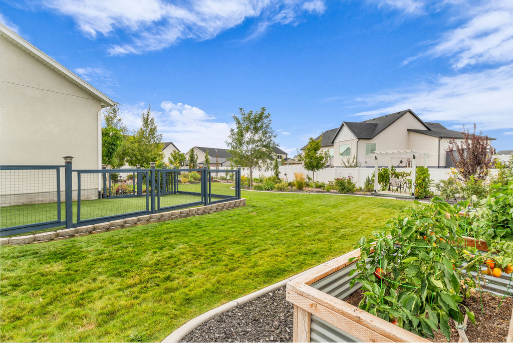 2454 W JACKSON ST Mapleton, UT 84664