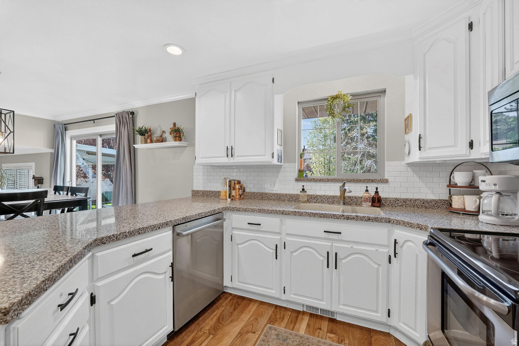 1624 E WOOD GLEN RD Sandy, UT 84092