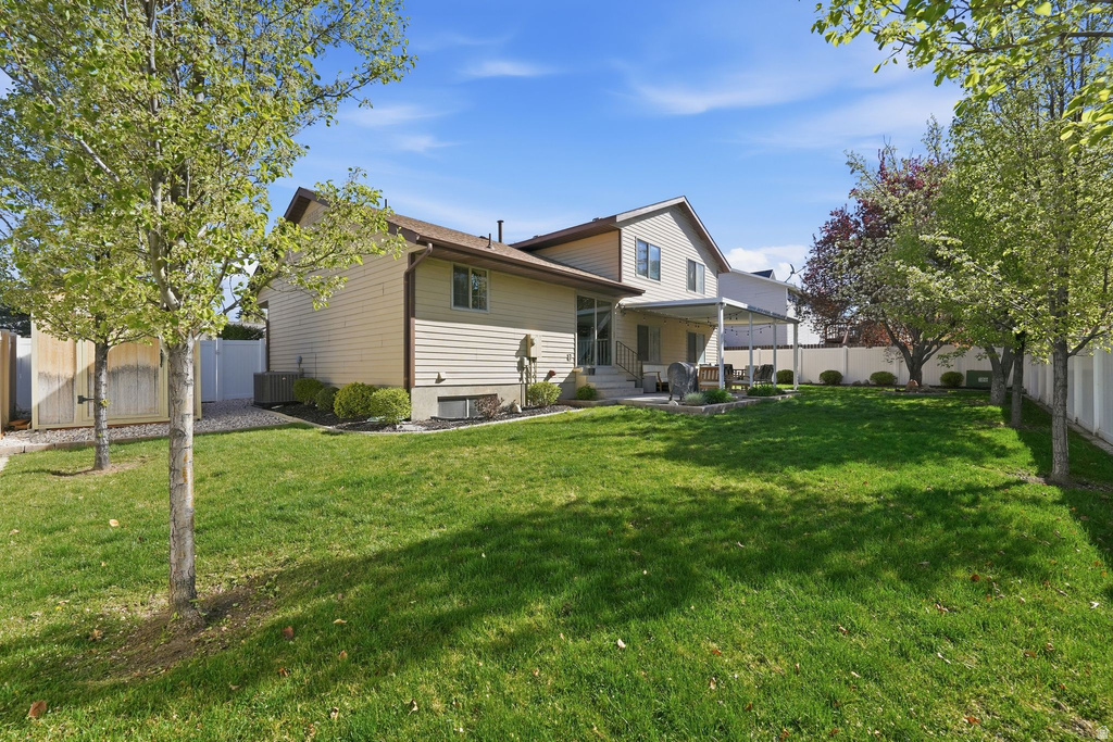 1624 E WOOD GLEN RD Sandy, UT 84092