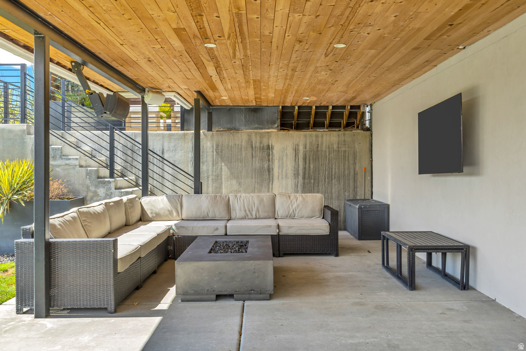 5843 W CENTURY HEIGHTS DR Highland, UT 84003