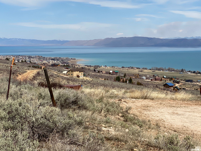 2965 S SUNSET CIR Garden City, UT 84028