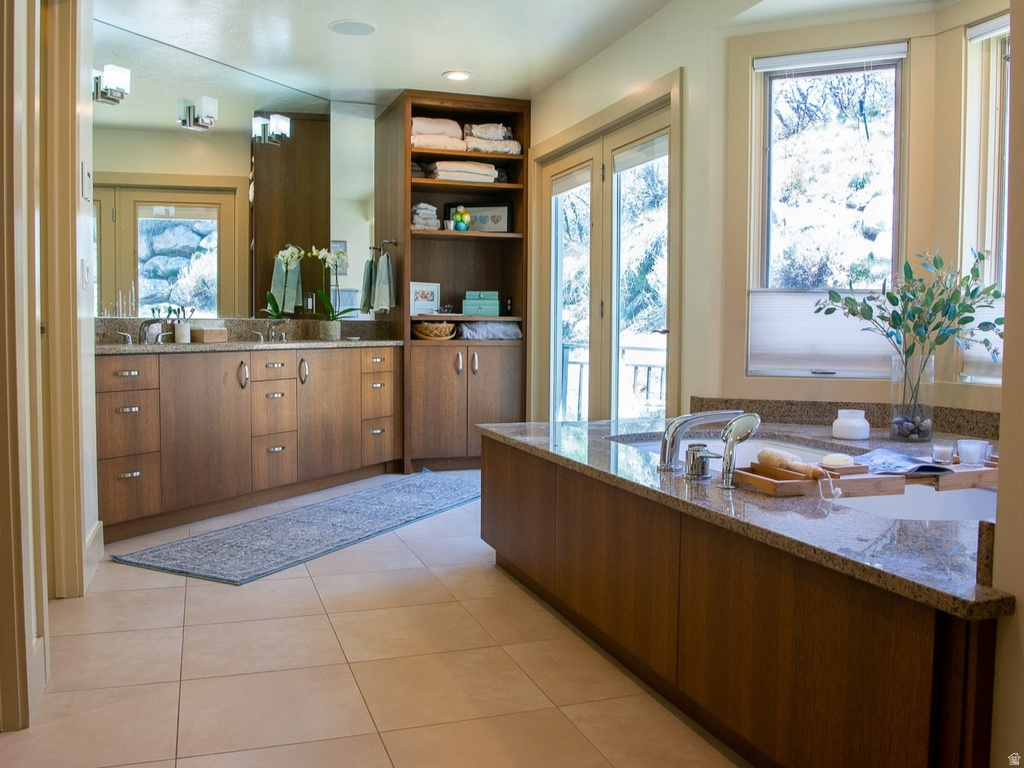 4925 S MOUNTAIN LN Salt Lake City, UT 84124