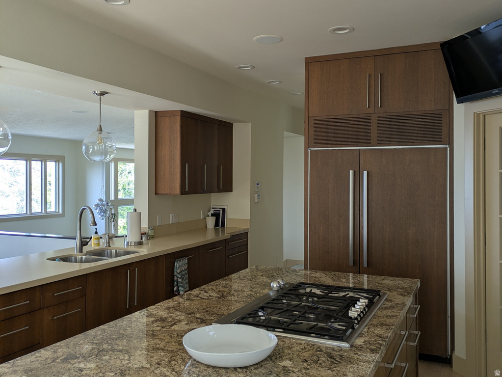 4925 S MOUNTAIN LN Salt Lake City, UT 84124