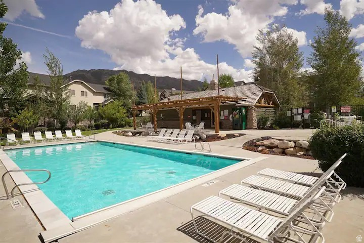 3521 N FOX RUN DR #803 Eden, UT 84310