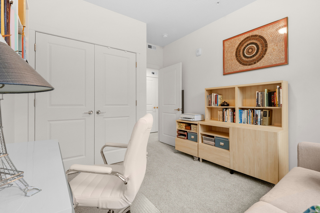 8355 S SKY MIRROR LN #M102 Midvale, UT 84047