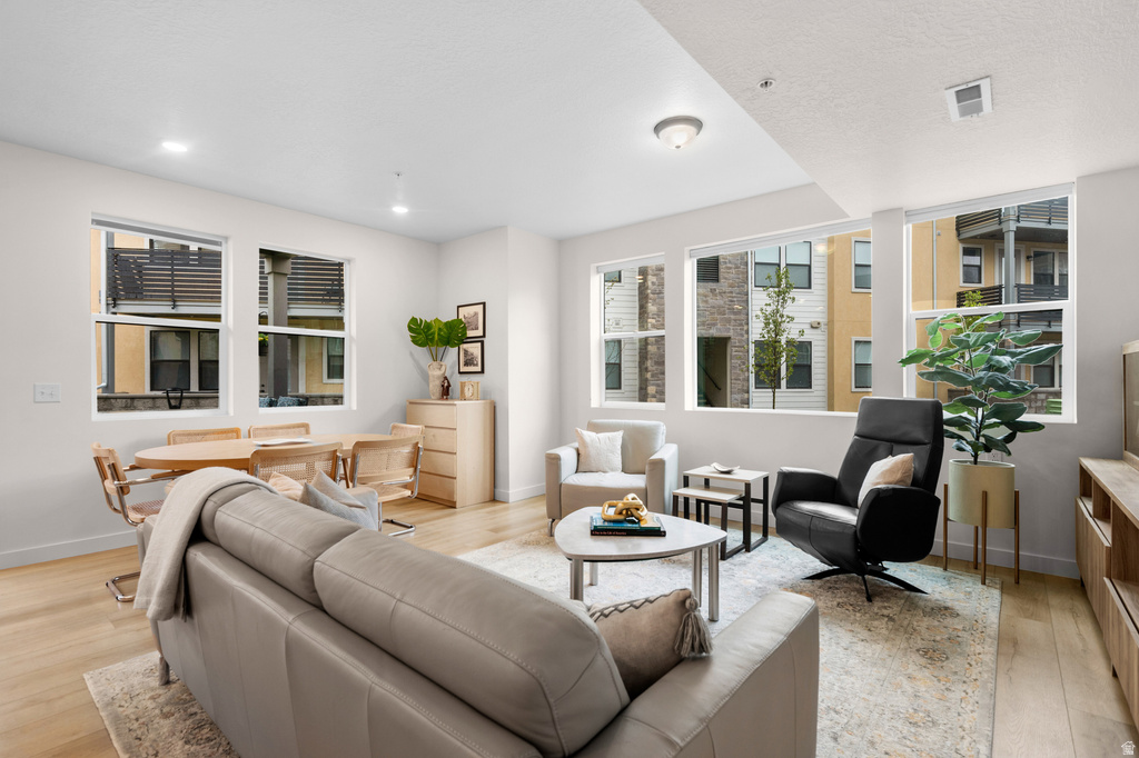 8355 S SKY MIRROR LN #M102 Midvale, UT 84047