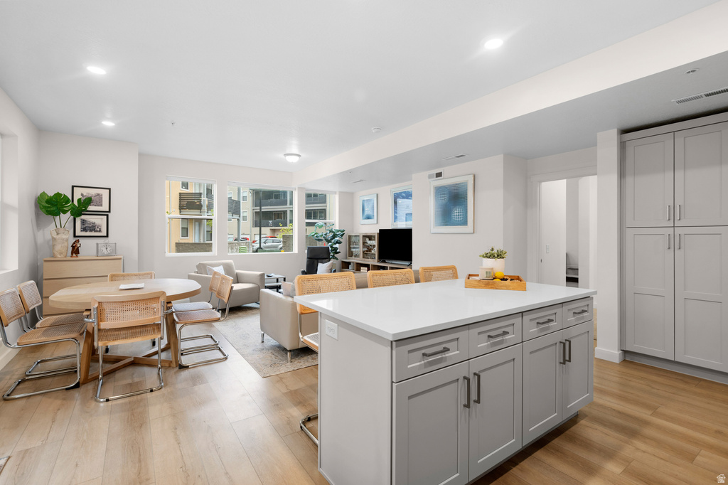 8355 S SKY MIRROR LN #M102 Midvale, UT 84047