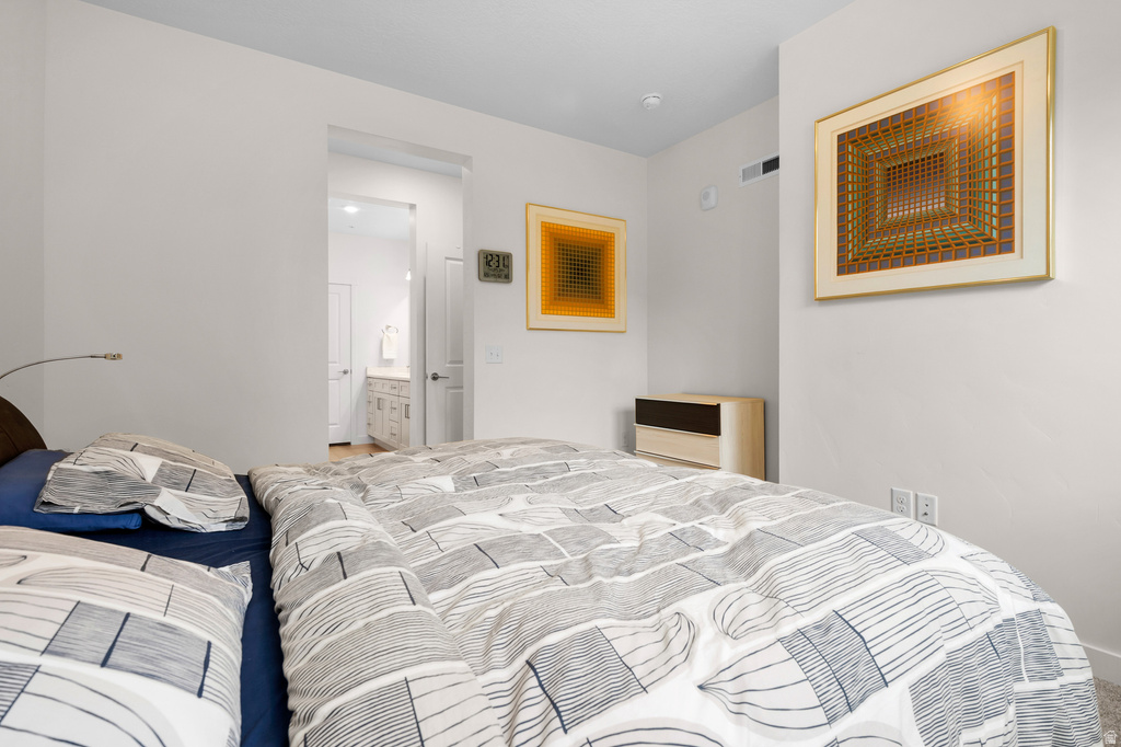 8355 S SKY MIRROR LN #M102 Midvale, UT 84047