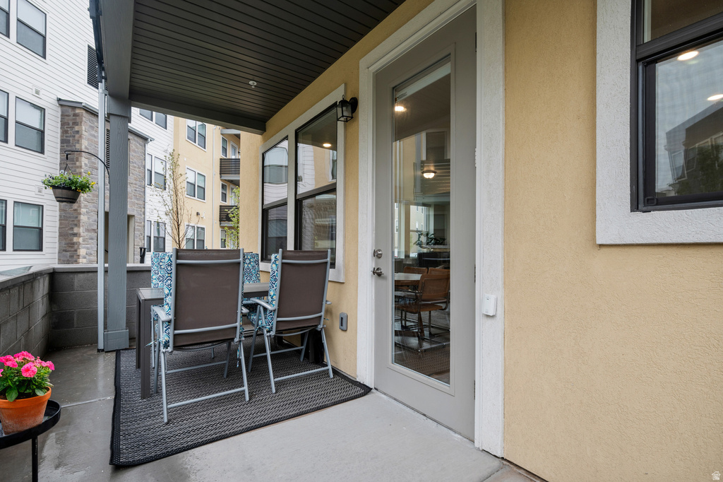 8355 S SKY MIRROR LN #M102 Midvale, UT 84047