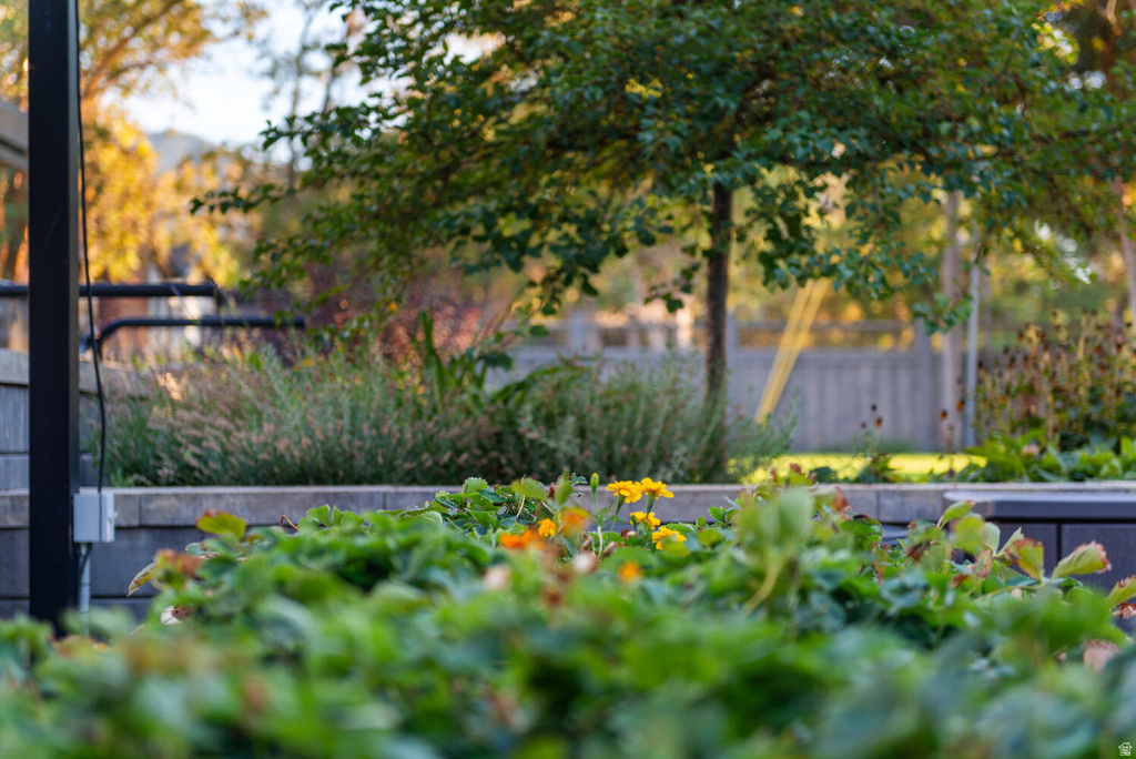 8364 S ETIENNE WAY Sandy, UT 84093