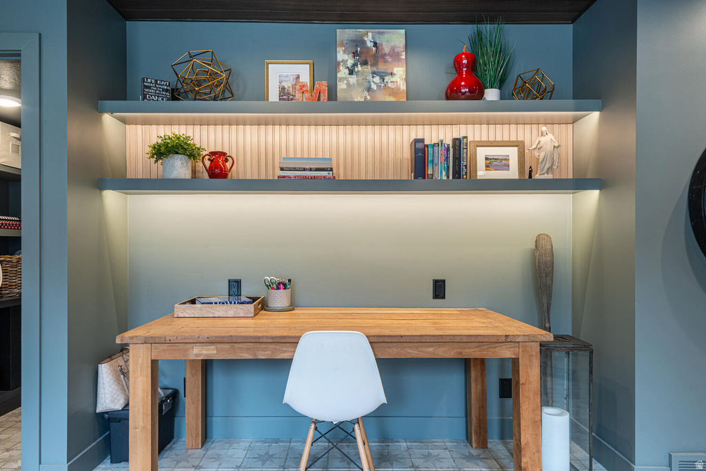 8364 S ETIENNE WAY Sandy, UT 84093