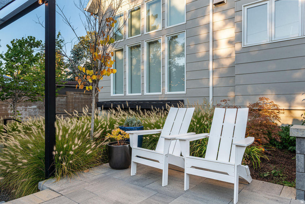 8364 S ETIENNE WAY Sandy, UT 84093