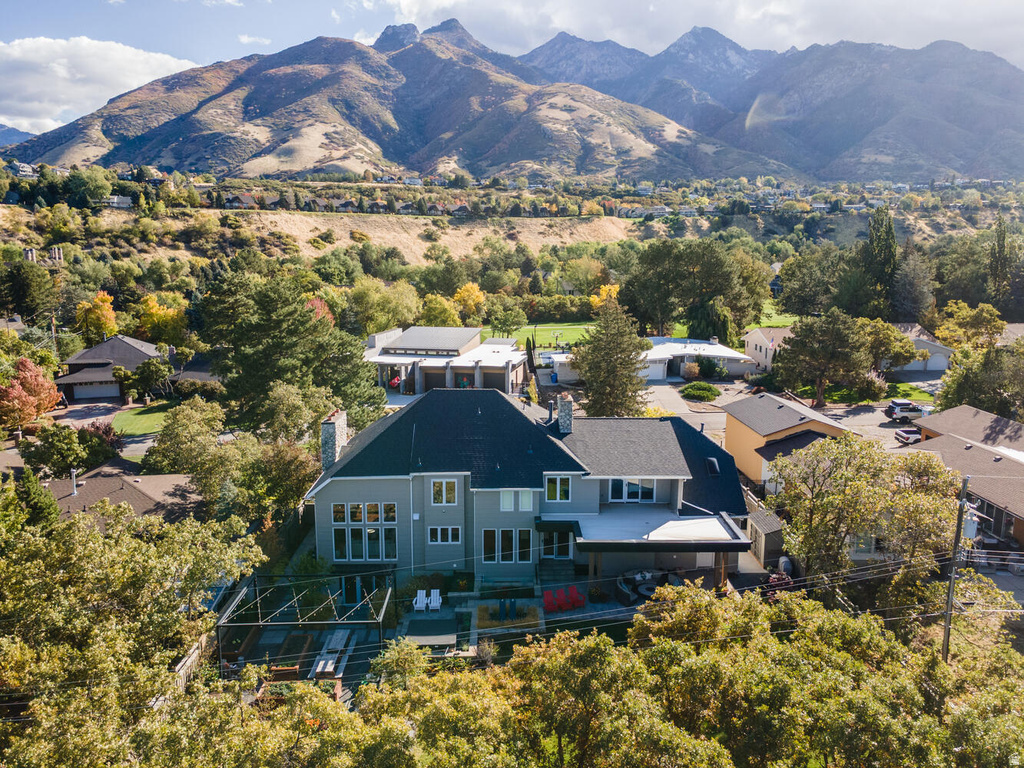 8364 S ETIENNE WAY Sandy, UT 84093