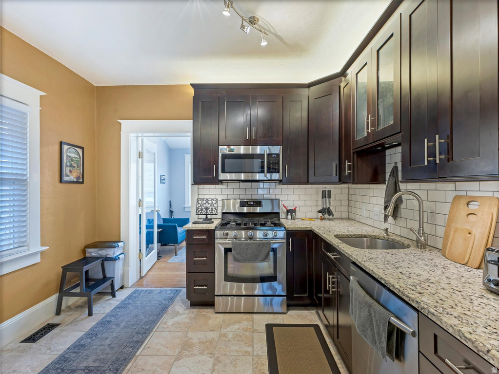 718 E EMERSON AVE Salt Lake City, UT 84105