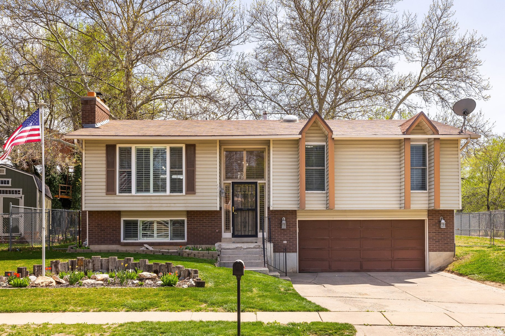 5548 S 2950 W Roy, UT 84067