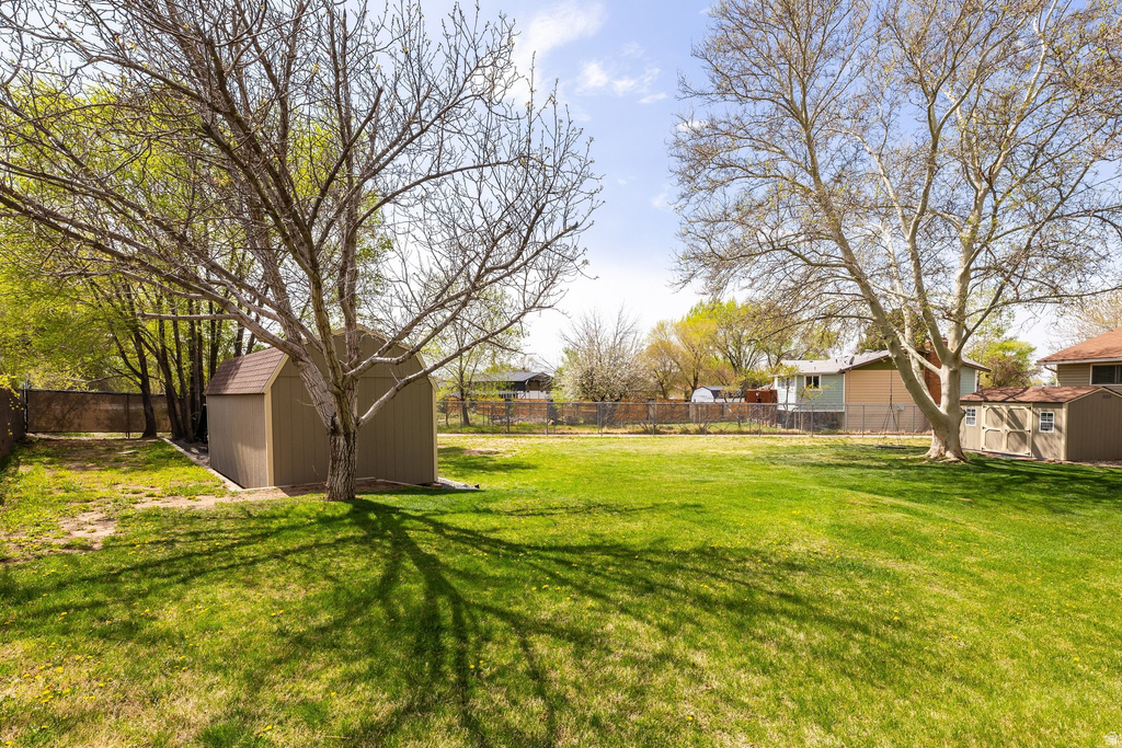 5548 S 2950 W Roy, UT 84067