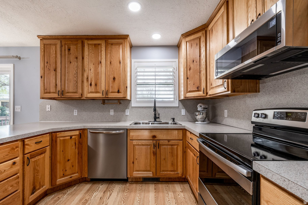 5548 S 2950 W Roy, UT 84067