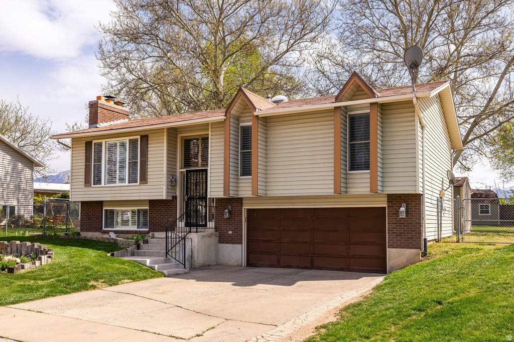 5548 S 2950 W Roy, UT 84067