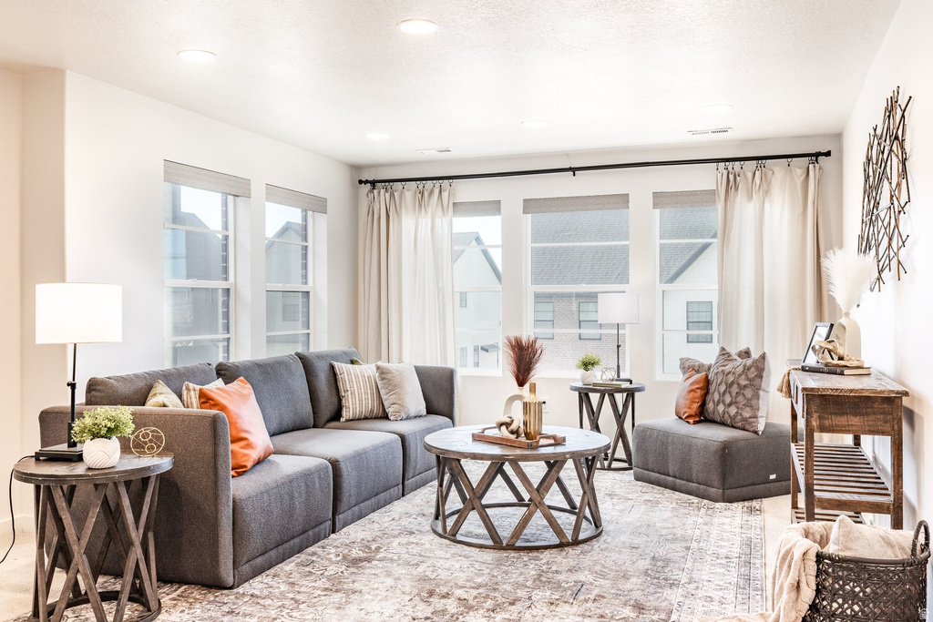 398 W 3050 N Lehi, UT 84043