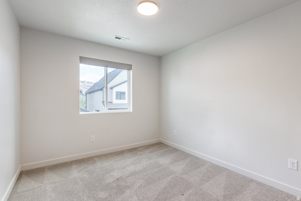 398 W 3050 N Lehi, UT 84043