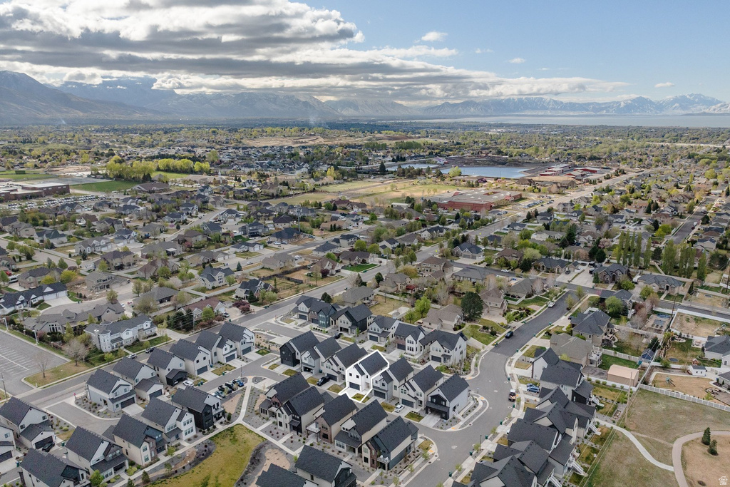 398 W 3050 N Lehi, UT 84043