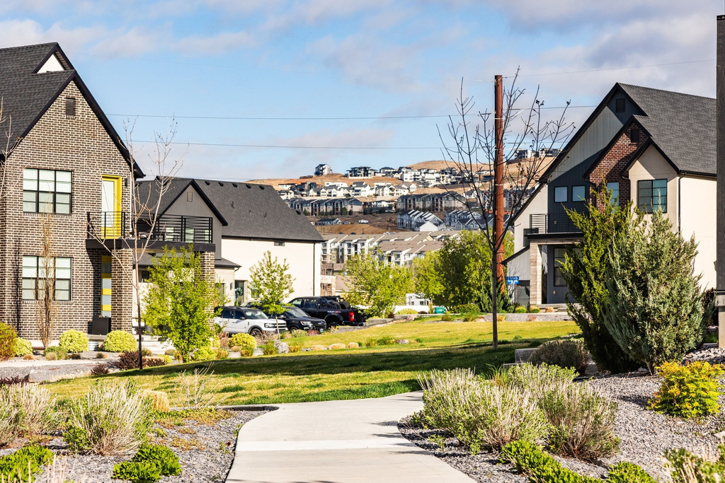 398 W 3050 N Lehi, UT 84043