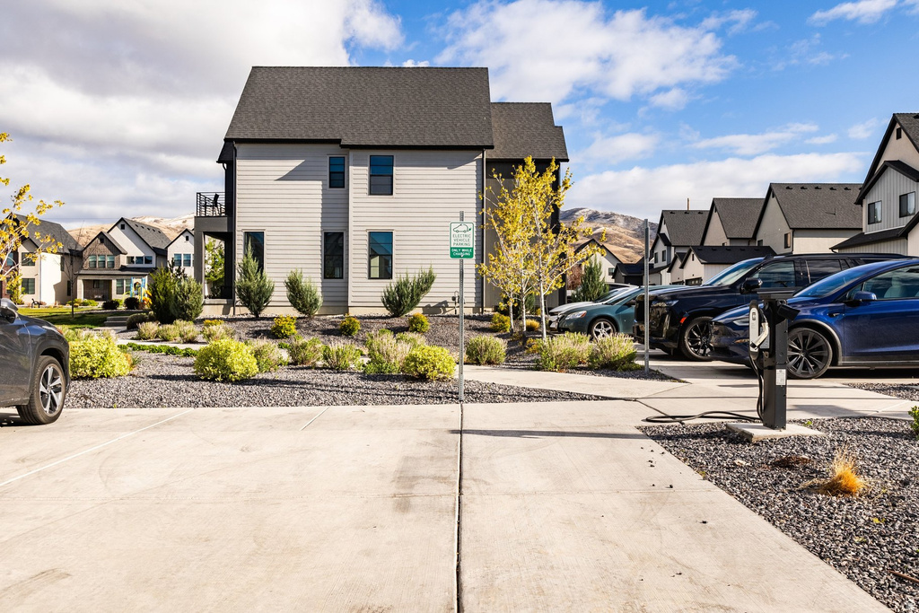 398 W 3050 N Lehi, UT 84043