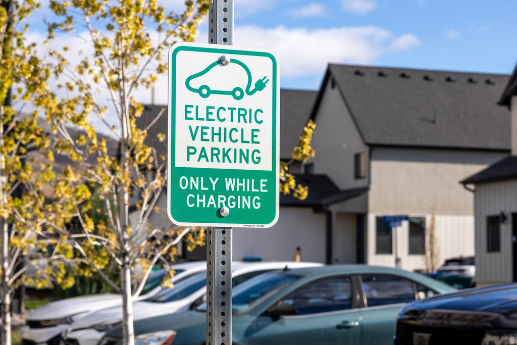 398 W 3050 N Lehi, UT 84043